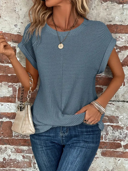 LeRoxy | Zachte Wafelgebreide Batwing Top in Lichtblauw met Gedraaide Zoom