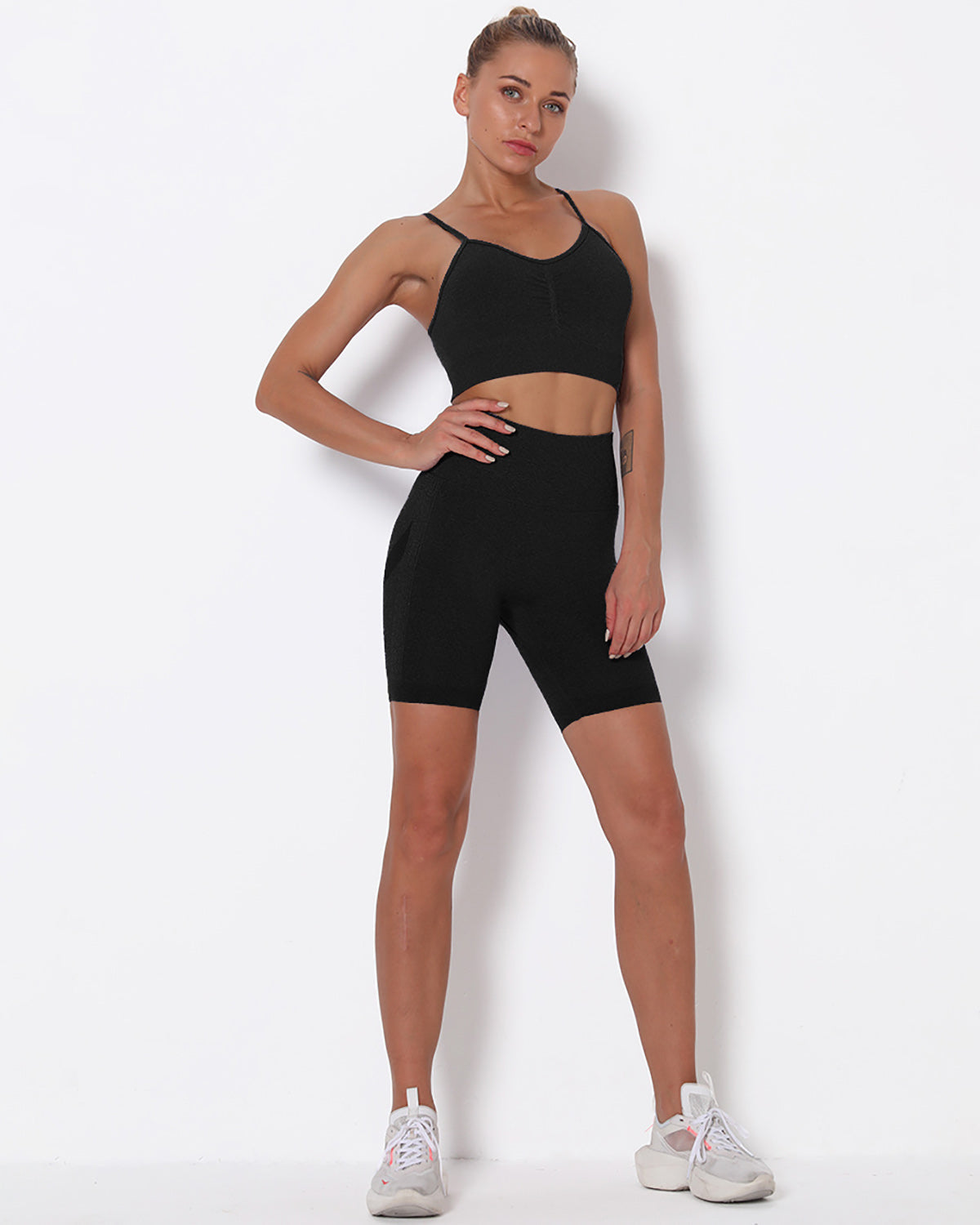 LeRoxy | Scrunch Seamless Sport Shorts | Zwart