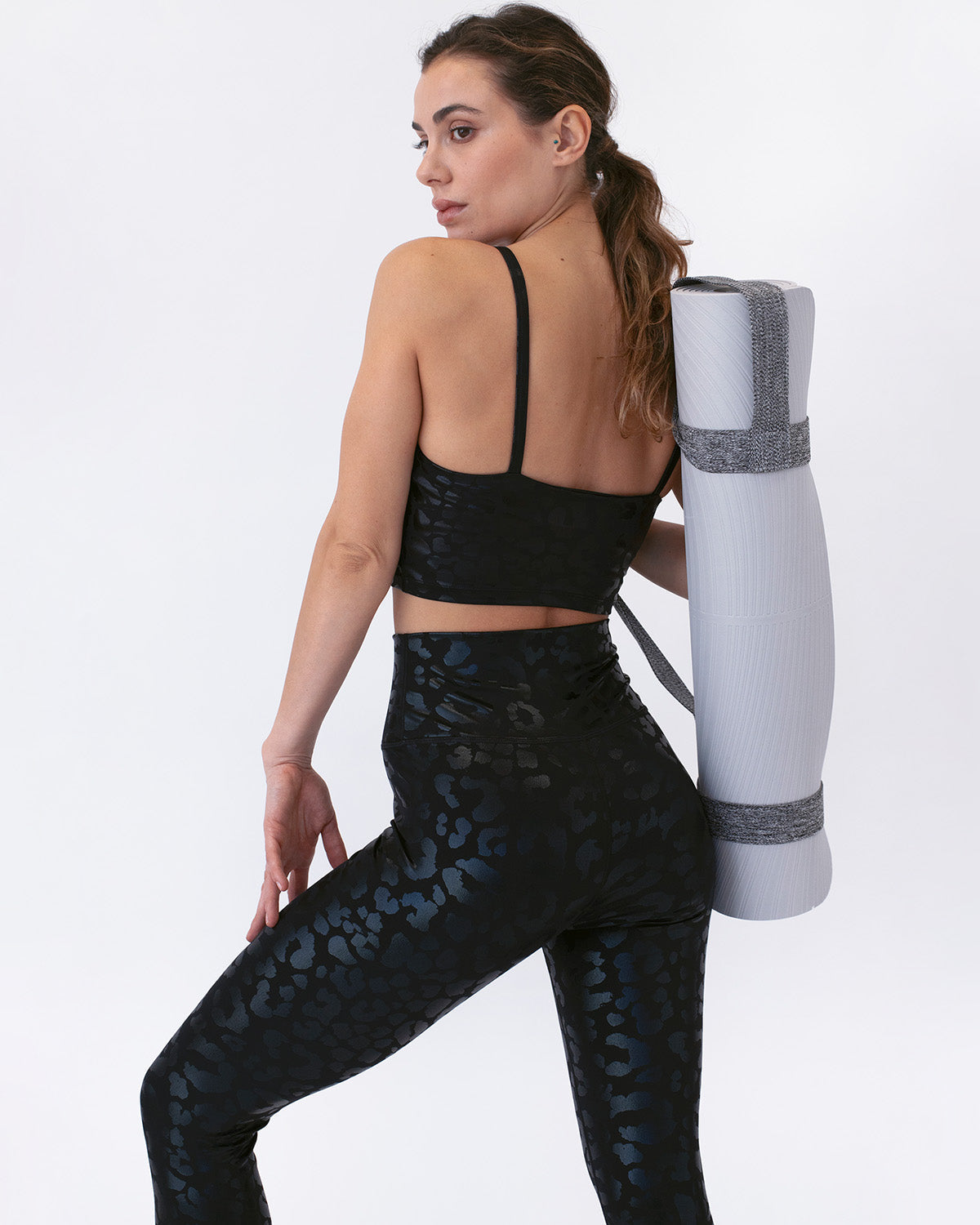 LeRoxy | Metallic Leopard Leggings in Black | Trendy en Duurzaam Legging met Metallic Leopard Print