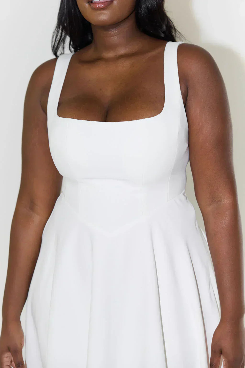 LeRoxy | Stijlvolle Dames Midi-Jurk met Vierkante Hals | Elegant en Tijdloos
