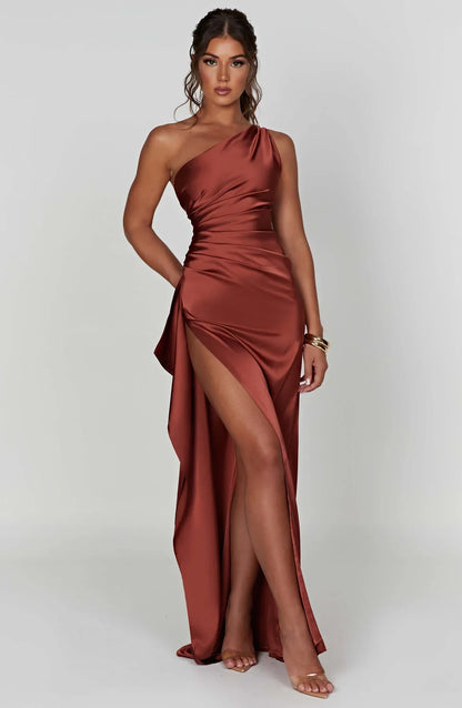LeRoxy | Elegante Satijnen Splitjurk | Eén Schouder Avondjurk | Luxe Damesmode