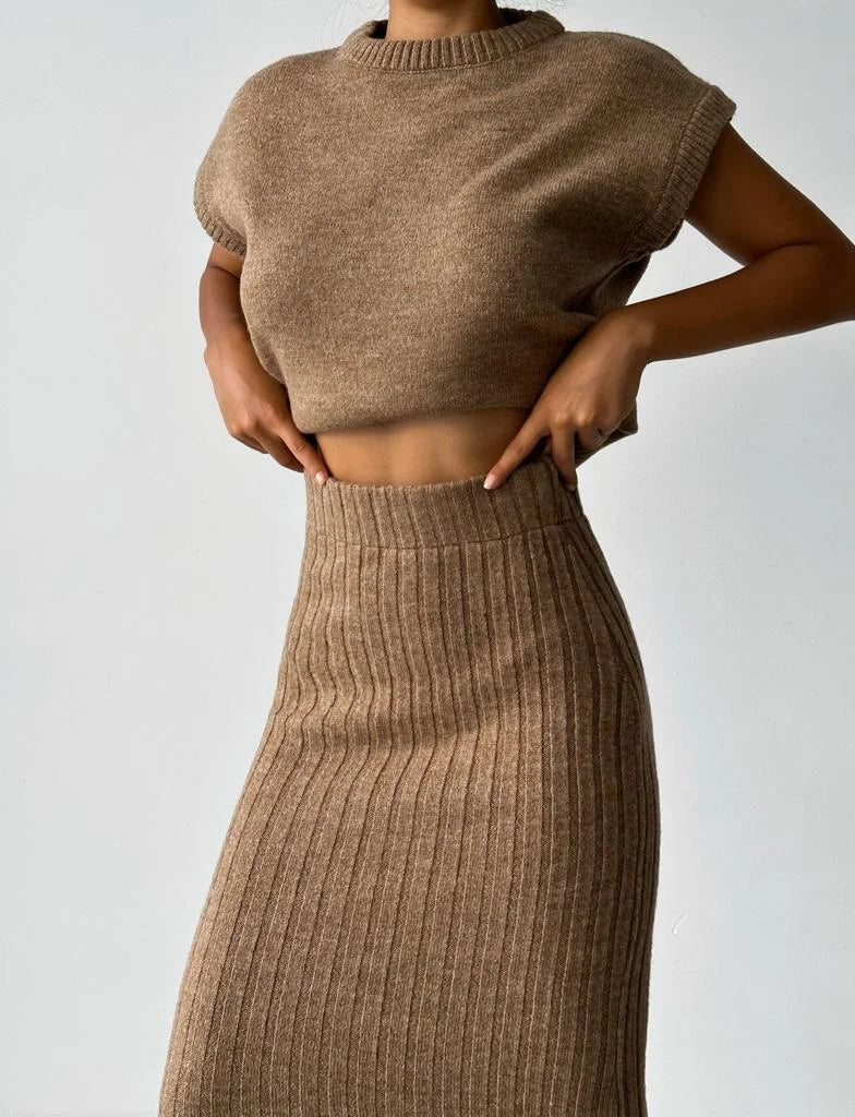 LeRoxy Elegante Mouwloze Vest & Gebreide Rok – Stijlvolle en Comfortabele Mode voor Elke Gelegenheid