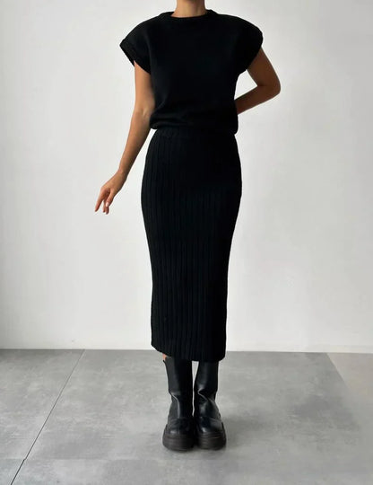 LeRoxy Elegante Mouwloze Vest & Gebreide Rok – Stijlvolle en Comfortabele Mode voor Elke Gelegenheid