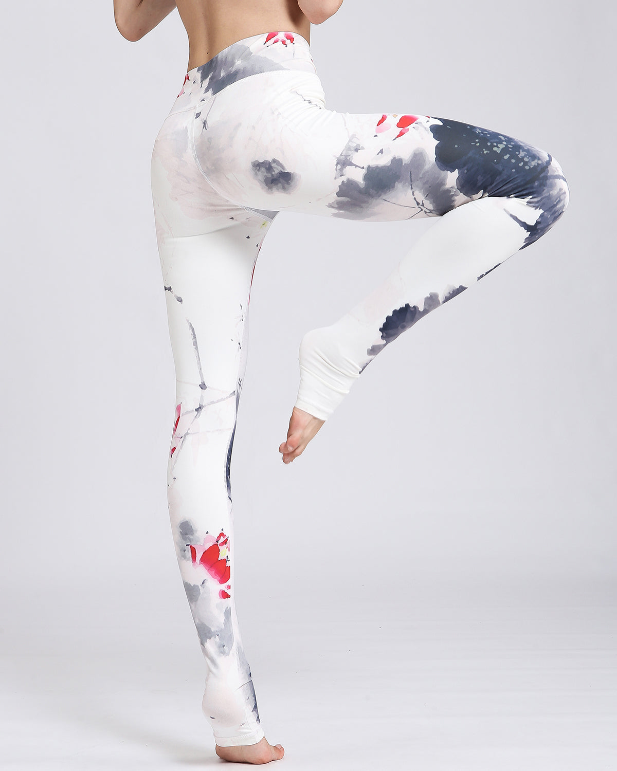 LeRoxy | Blossom Watercolor Leggings | Comfortable & Stylish Floral Design for Activewear